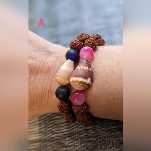 Handmade Cone Shell/Agate/Glass/Mala Bead Brace - Picture 3 of 3